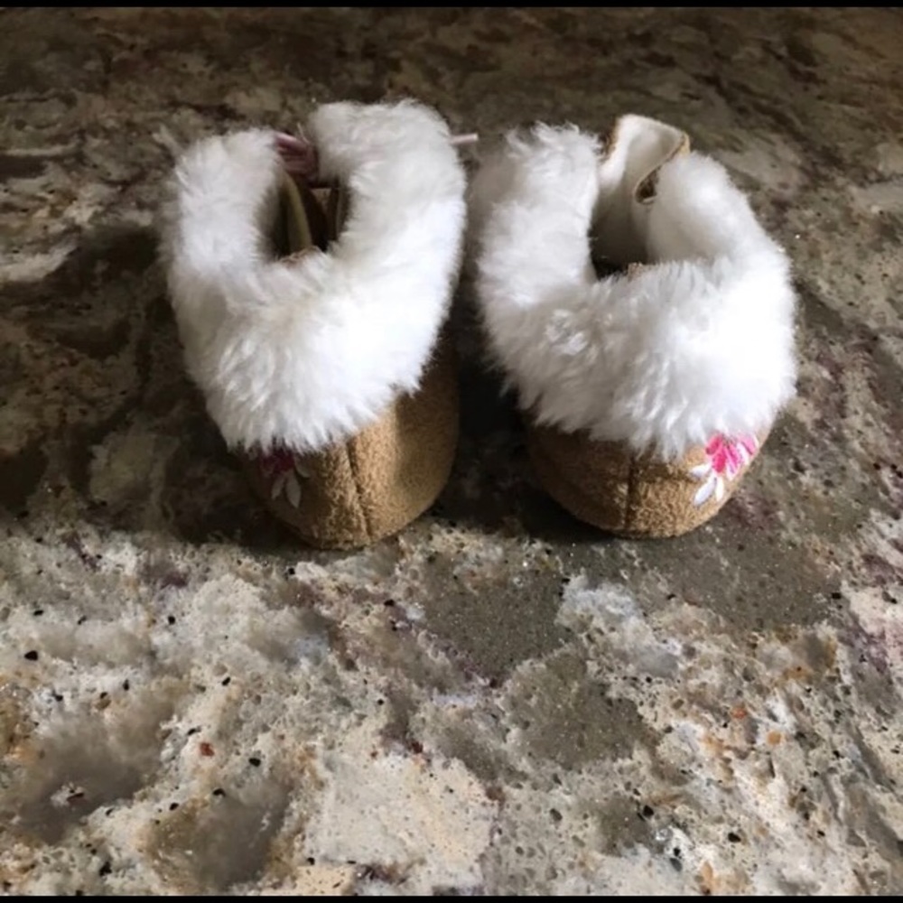 Osh Kosh Brown Suede Boots with Faux Fur - Picture 3 of 4